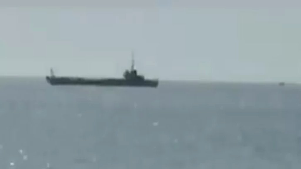 بالفيديو/ لليوم الخامس على التوالي... تتواصل عمليات البحث عن ضحايا حادثة غرق المركب قرب شاطئ طرابلس!