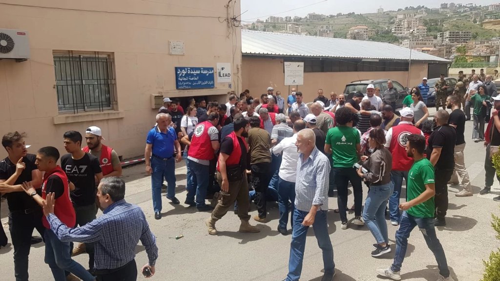 إشكال في البربارة - زحلة أمام مركز مدرسة سيدة لورد بين مناصري القوات ومناصري المرشح عيد عازار