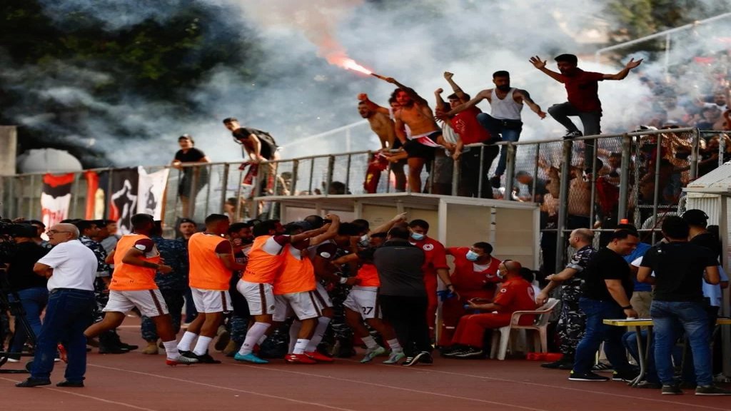  بسبب شغب جماهيرهما في المباراة النهائية لكأس لبنان.. الاتحاد اللبناني يغرّم كل من النجمة والأنصار 20 مليون ليرة!