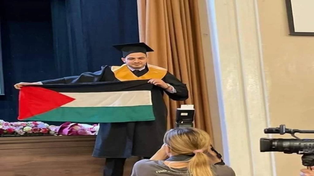 بالفيديو/ ابن بلدة حولا الدكتور بلال غنوي يرفع العلم الفلسطيني خلال حفل تخرجه في بيلاروسيا