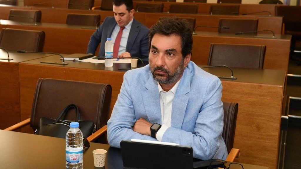 النائب وضاح الصادق: أرفض بشكل قاطع كل ما يحكى عن طروحات لرفع رواتب النواب