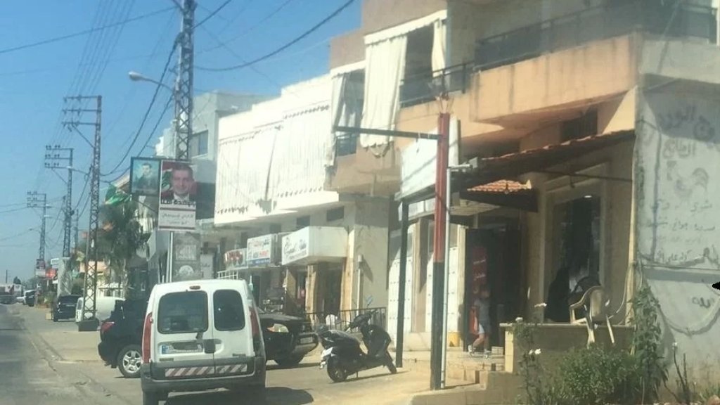 أوهمه أنّه يحمل مسدساً مخفياً وانتظرته سيارة في الخارج.. سرقة 3 ملايين ليرة من صاحب محل لبيع الدجاج في الدوير الجنوبية! 