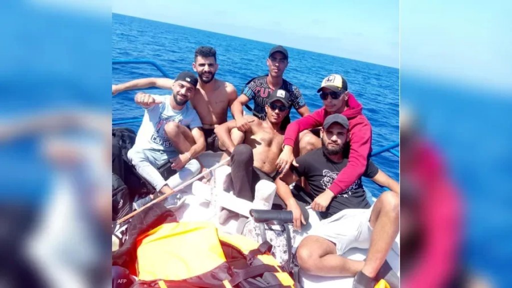 قصة لبناني هاجر مع عائلته عبر البحر ووصل إلى المياه الاقليمية القبرصية ليُعيده عطل بالزورق إلى لبنان: &quot;لم يعد بإمكاننا العيش في هذا البلد&quot;