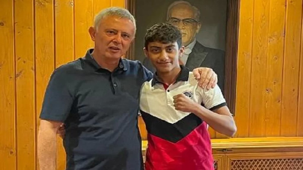 فرنجية يستقبل اللاعب شربل أبو ضاهر الذي انسحب من بطولة الفنون القتالية المختلطة رفضاً لمواجهة لاعب "إسرائيلي"