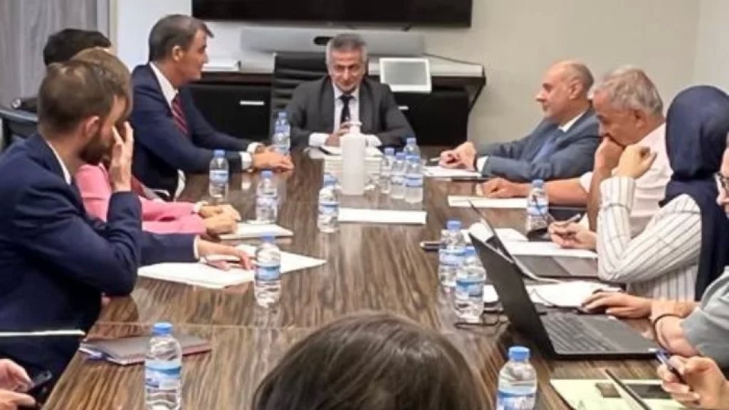 وزير المالية بعد اجتماعه مع بعثة صندوق النقد: "نحن في مرحلة صعبة وليس أمامنا الا هذه الموازنة اليتيمة.. وما يحزّ في النفوس هو إضاعة الوقت بالمزايدات"