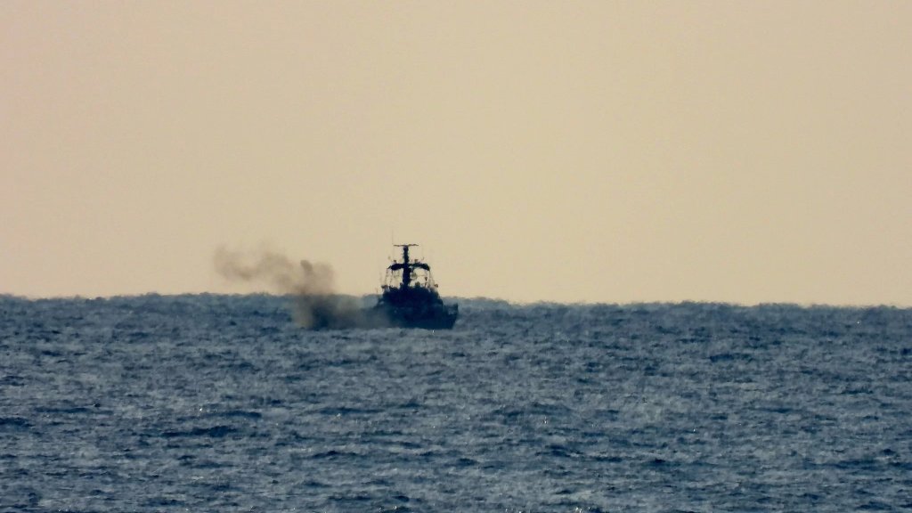 بالصور/ لا شيئ غير إعتيادي مقابل رأس الناقورة قرب خط الطفافات.. زورق واحد يتحرك و"مفخوت اشكمانه"