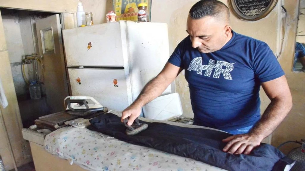  وفيق &laquo;مكوجي&raquo; الغاز والفحم في صيدا: ورث المهنة أباً عن جدّ