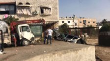 بالصور/ شاحنة محمله بالبلاط تقتحم عددًا من السيارات عند دوار كفررمان وسقوط جرحى