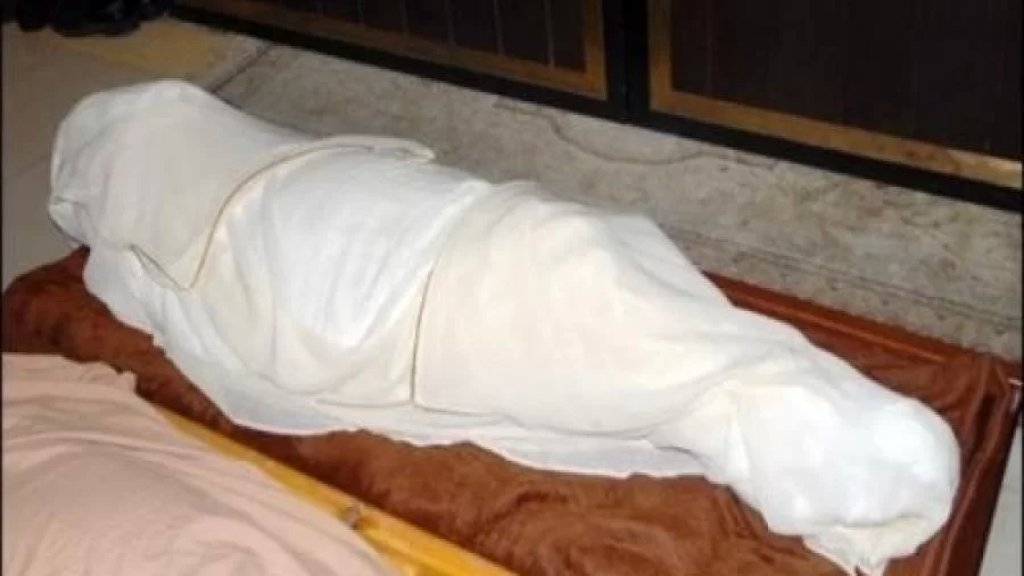 العثور على مواطن (60 عاماً) مشنوقاً داخل منزله الذي يعيش فيه وحيداً في بلدته العباسية -صور 