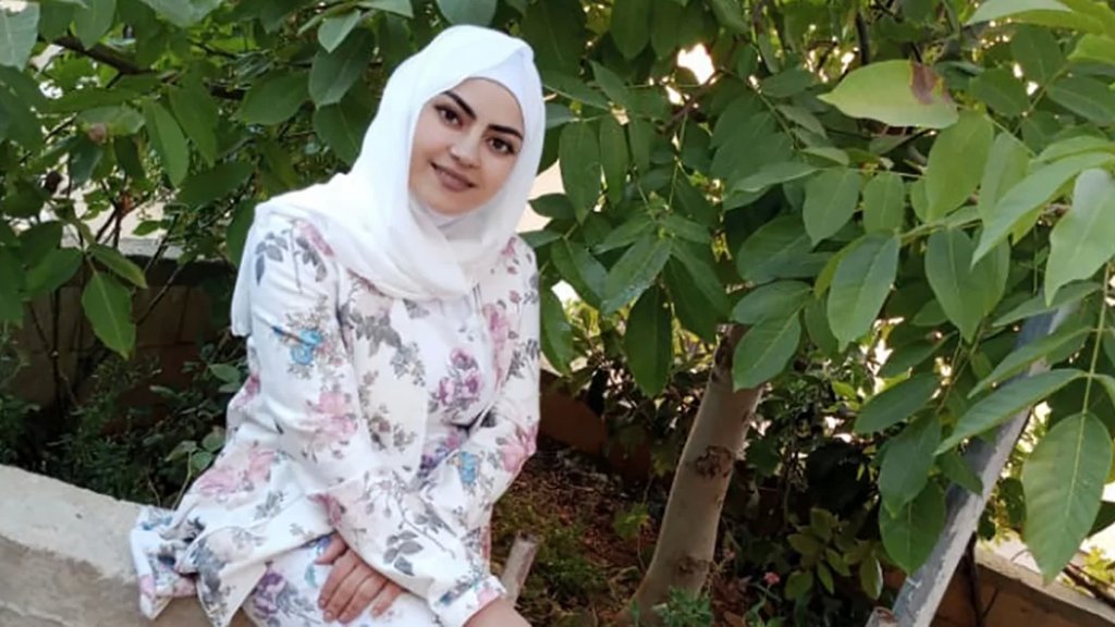 مناشدة من عائلة الممرضة الشابة زهراء شقير.. أيام تفصلها عن موعد إجراء العملية لكن التكاليف المادية تقف عائقًا!