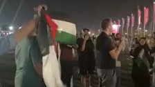 مراسلو "إسرائيل" في قطر منبوذون وأعلام فلسطين تطاردهم.. المونديال يكشف رفضاً عربياً للتطبيع!