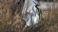بالصور/ وفاة فتاة وجرح اخرى بحادث سير على اوتوستراد الزهراني الصرفند