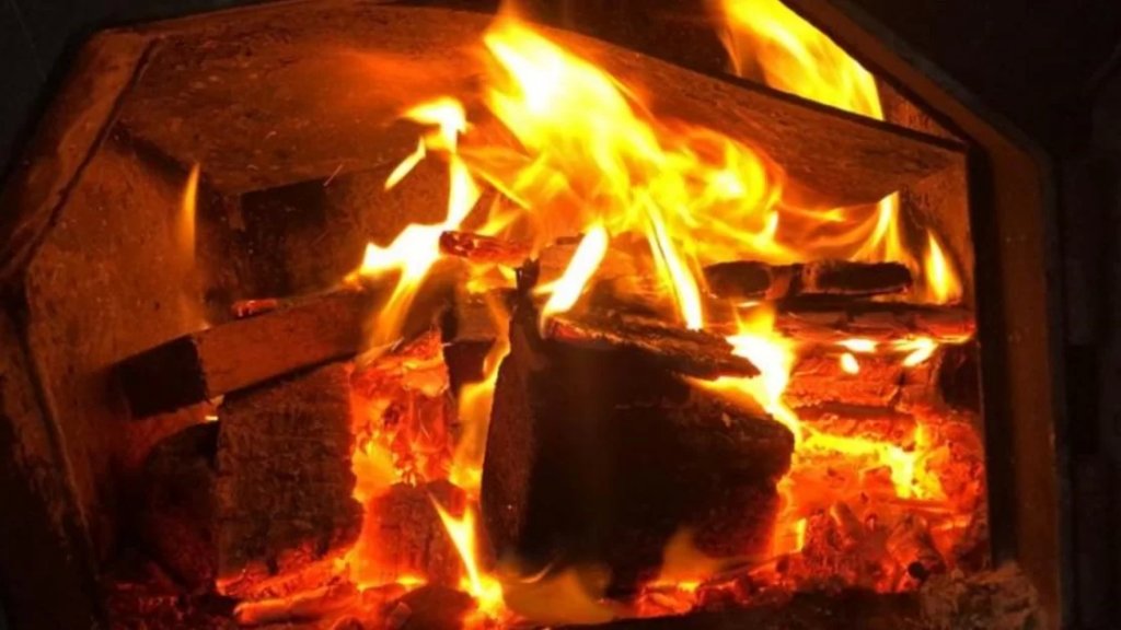 مع "تحليق" سعر المازوت...نسبة بيع مواقد الحطب ارتفعت نحو 80% على حساب بيع مواقد المازوت! 