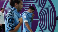 بالصور/ لاعبو منتخب الأوروغواي يودعون المونديال بالدموع 