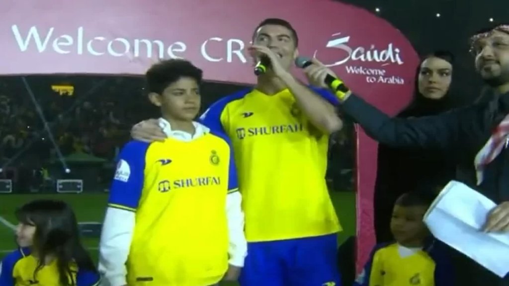 بالفيديو/ كريستيانو رونالدو باللغة العربيّة: "أنا عالميّ"