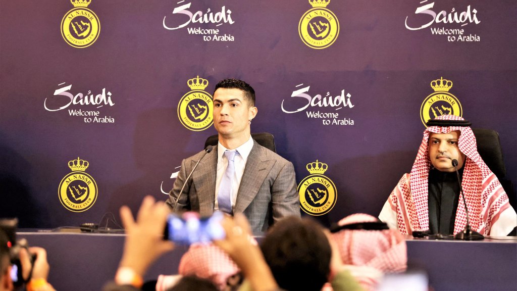 رونالدو غير مؤهل للعب مع النصر السعودي لعدم تسجيله حتى الآن! (أ ف ب)