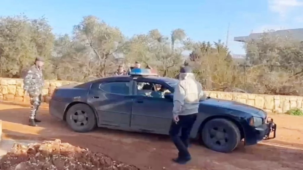 بالفيديو/ شتم وإهانة طائفية وتهديد بالقتل.. هذا ما تعرض له عناصر دورية تابعة لقوى الأمن الداخلي في منطقة كفرقاهل في الكورة!