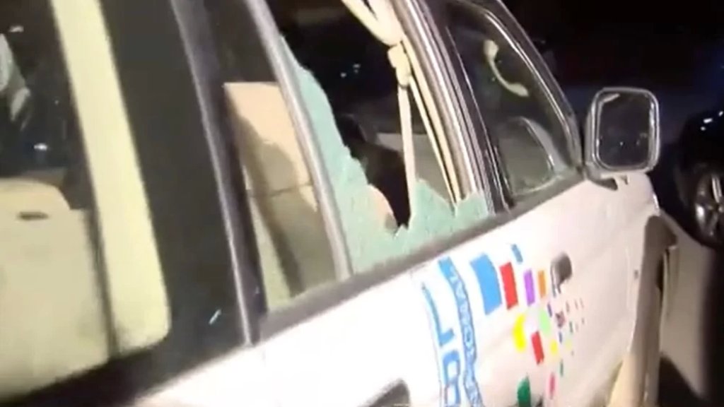 بالفيديو/ إلقاء قنبلة باتجاه مبنى الـ LBCI في أدما والأضرار مادية 