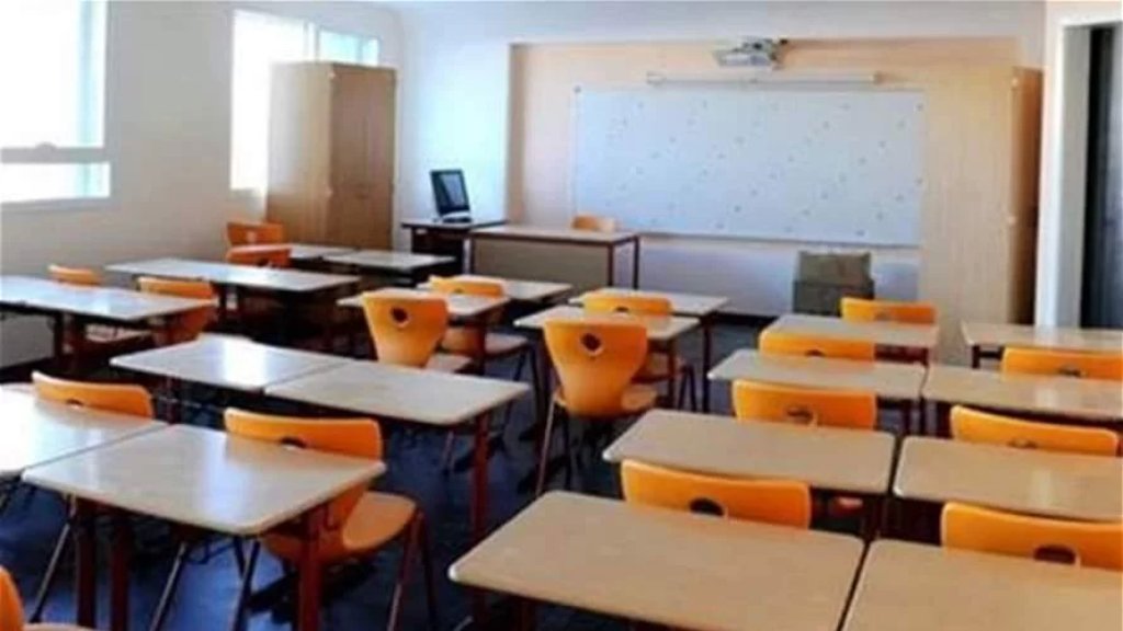 اللجنة الفاعلة لمتعاقدي الرسمي أكدت الإستمرار بالإضراب حتى دفع الحقوق: العام الدراسي دخل في المجهول