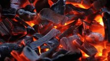 نقل ثلاثة اشخاص إلى مستشفى الهمشري في صيدا جراء إصابتهم بالاختناق بسبب إشعال الفحم
