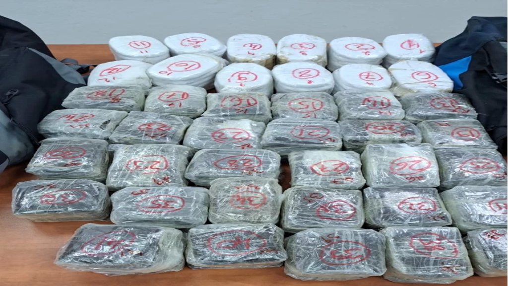 أدرعي يزعم إحباط محاولة تهريب مخدرات من لبنان إلى الأراضي المحتلة 