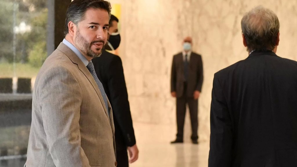 وزير الإقتصاد: بعض السوبرماركت يحاول التذاكي على قرار وزارة الإقتصاد عبر رفع الأسعار بالليرة قبل دولرتها 