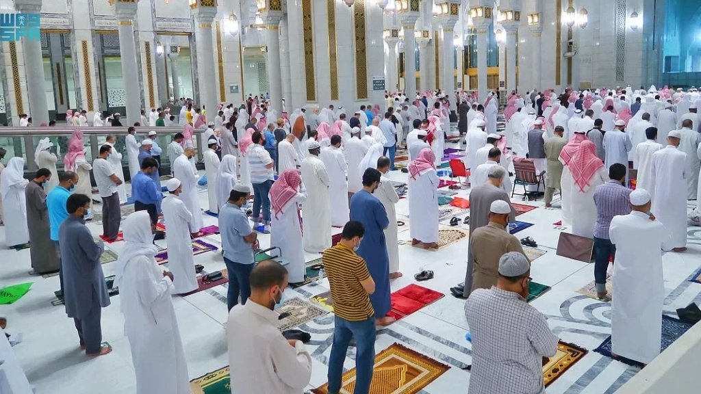 السعودية تضع ضوابط شهر رمضان.. منع بث الصلوات وعدم الإطالة بدعاء القنوت وعدم استخدام الكاميرات في المساجد لتصوير الإمام والمصلين أثناء الصلاة