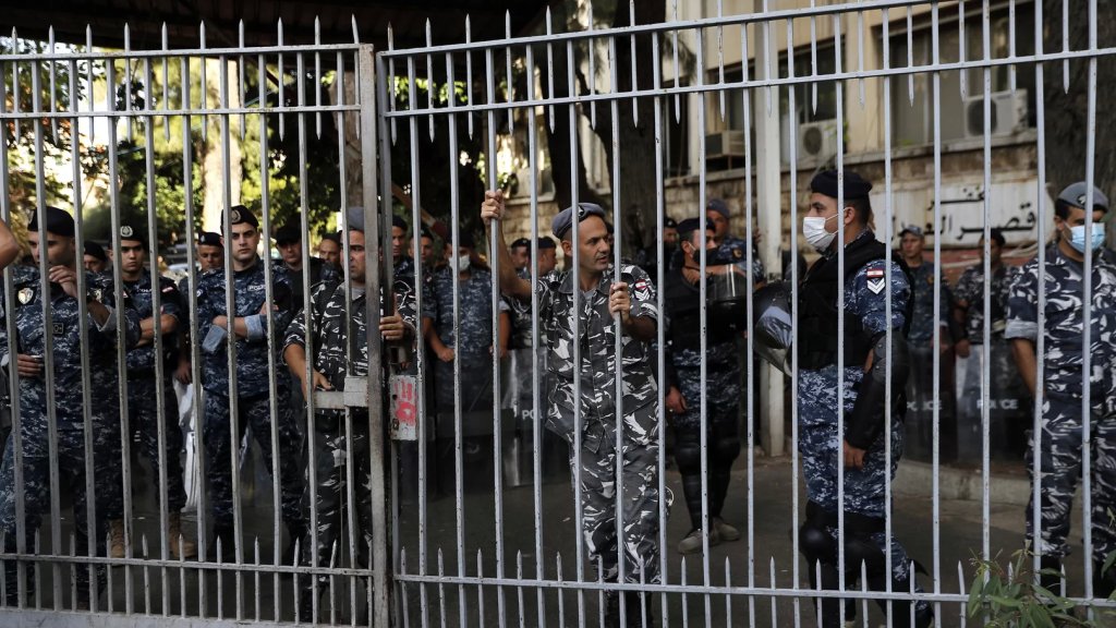 انتشار أمني كثيف في محيط قصر العدل تزامناً مع جلسة استجواب حاكم مصرف لبنان