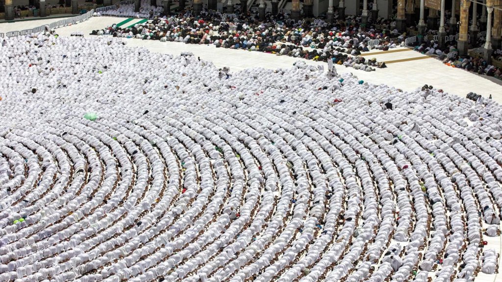 7.4 مليون معتمر وزائر للمسجد الحرام خلال أول 8 أيام من رمضان