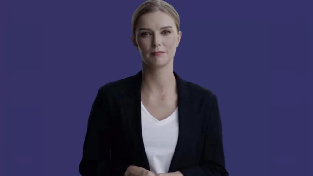 تنافس المذيعات في المهنة! تعرفوا على "فضّة" أول مذيعة تعمل بالذكاء الإصطناعي في الكويت!