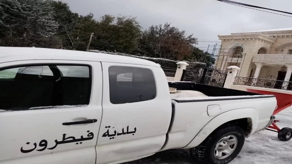 سلسلة قرارات لبلدية فيطرون لـ"تنظيم العمالة الأجنبية والوجود الكثيف للنازحين السوريين": الإيعاز لجهاز الشرطة بمنع التجمعات ومنع سير الدراجات النارية بعد الـ7 مساء