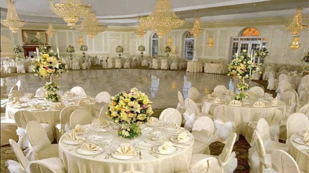 حفل زفاف في الأردن يتحوّل إلى مأساة.. مطلق العيارات النارية فقد السيطرة على سلاحه عند إطلاقه النار في الهواء و3 إصابات بينهم طفل!