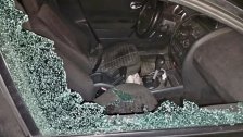 مسلحان ألقيا حجر على زجاج سيارة على طريق عام بلدة النمورة في كسروان بهدف السلب لكن سائقها تمكن من الإفلات منهما 
