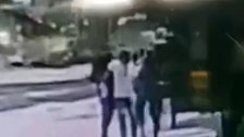 بالفيديو/ خطف مواطن من أمام منزله في العيرونية