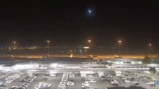 بالفيديو/ نيزك يضيء سماء مطار في أستراليا!