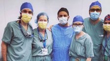 طبيب سعودي يجري جراحة نادرة ومعقدة تعيد البصر لمواطن كندي 