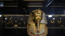 عالمة مصرية تثير الجدل: الفرعون توت عنخ آمون مات بسبب حادث عربة عالية السرعة بينما كان تحت تأثير الكحول!