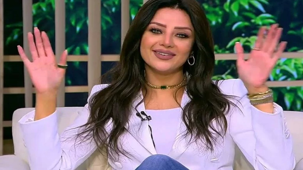 قناة CBC تحيل الإعلامية رضوى الشربيني إلى التحقيق على خلفية منشور: "مش فاهمة ليه البنات ما بتحبش تاكل لحم الخروف بس بتحب ترتبط بيه!"