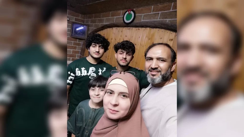 أم أربعينية تحقق حلمها وتحصد المرتبة الأولى بالفرع الأدبي على صعيد الأردن