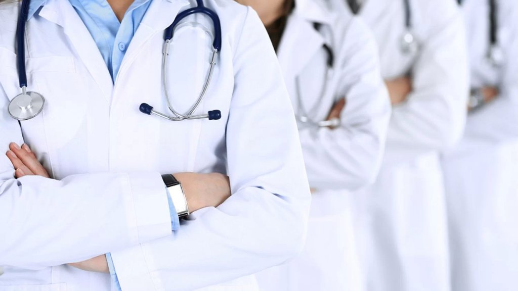 مضاعفة معاينات الأطباء 20 مرة: مليون ليرة للإختصاصي و650 ألف ليرة للطبيب العام