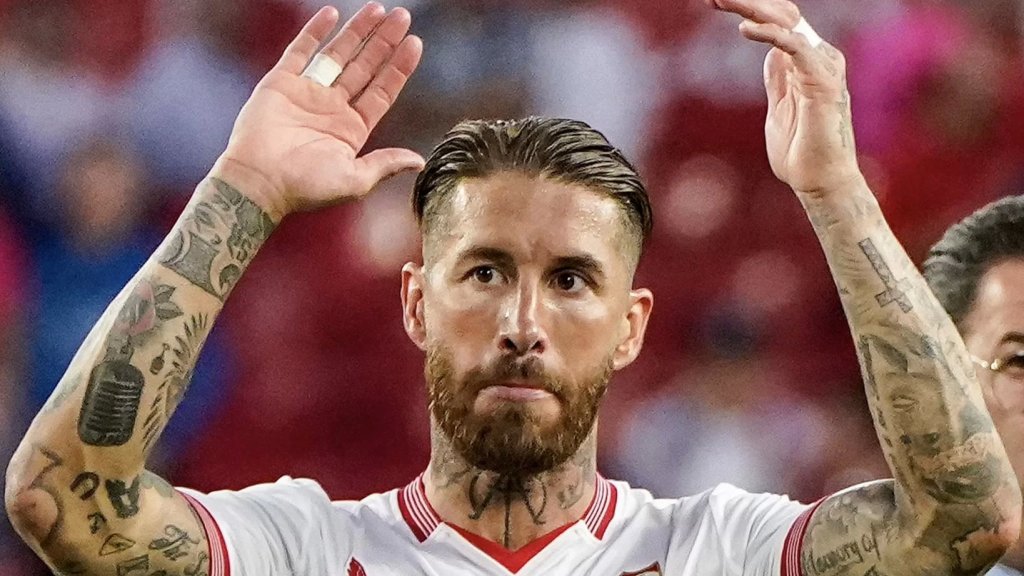 ساعات فاخرة ومجوهرات ومبالغ نقدية...منزل راموس يتعرض للسرقة خلال مباراة إشبيلية ولنس في دوري الابطال