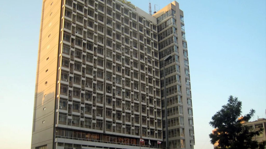 إنذار أخير من كهرباء لبنان إلى الإدارات والمؤسّسات العامّة بوجوب تسديد فواتير الكهرباء... وإلّا سيتم قطع التيّار الكهربائي عنهم اعتباراً من يوم الثلاثاء!