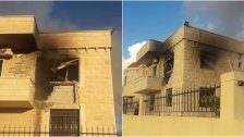 بالصور/ الدفاع المدني يٌخمد حريقاً شب داخل منزل في بلدة علما الشعب إبان القصف الاسرائيلي الذي يطال منازل البلدة