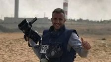 ارتـقـاء مصور قناة الأقصى خليل ابو عاذرة بعد استهدافه مع شقيقه شمال رفح