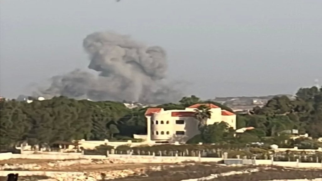 غارة اسرائيلية على أطراف عيترون