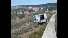 بالفيديو/ انقلاب آلية لليونيفيل قرب بلدة البستان بالقطاع الغربي والاصابات طفيفة