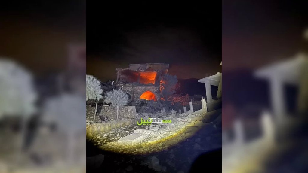 بالصورة/ المنزل الذي استهدفته الغارة الإسرائيلية في بلدة مارون الراس