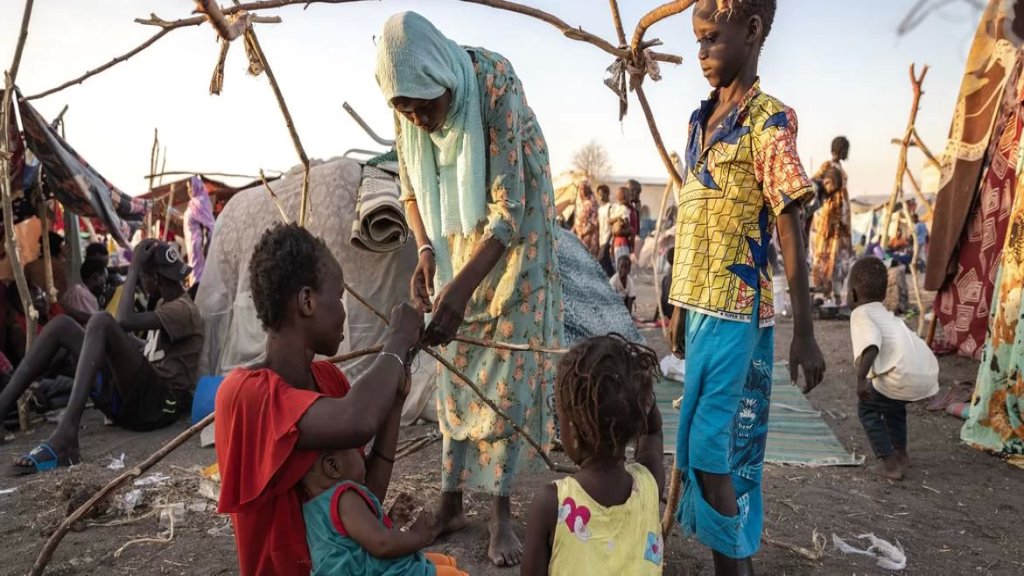 مأساة السودان: نزوح أكثر من 7.7 ملايين سوداني من منازلهم جراء المعارك بين الجيش و&quot;قوات الدعم السريع&quot;!