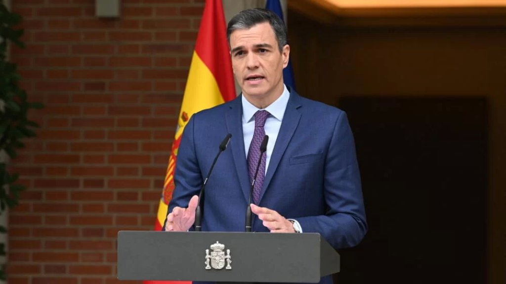  رئيس الوزراء الإسباني يعلن دعمه لعشرات الآلاف من الأشخاص الذين تظاهروا السبت تأييداً للفلسطينيين في مدن إسبانية عدة