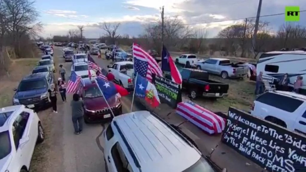 &laquo;جيش الله&raquo; يحتشد في تكساس احتجاجاً على تدفق المهاجرين من المكسيك